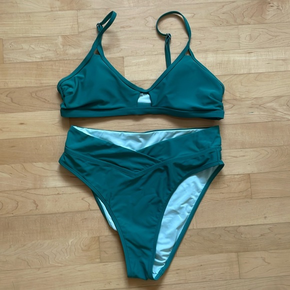 CUPSHE Bikini Set High Waisted Bottom Size M Green - Picture 1 of 6